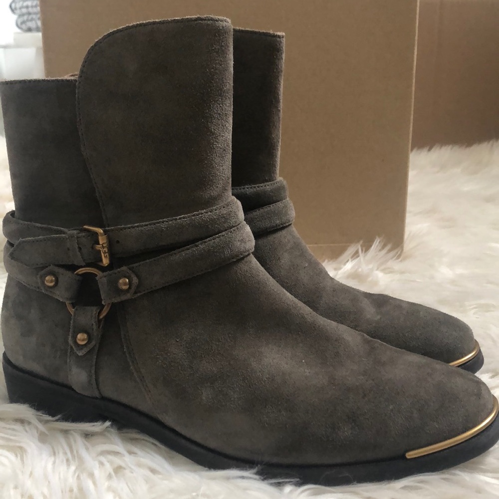 Ugg grey suede ankle boots.   Never worn!!